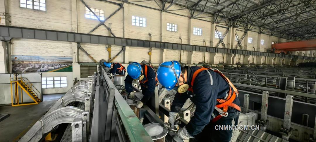 基層黨員攻堅(jiān)電解槽技術(shù)難題