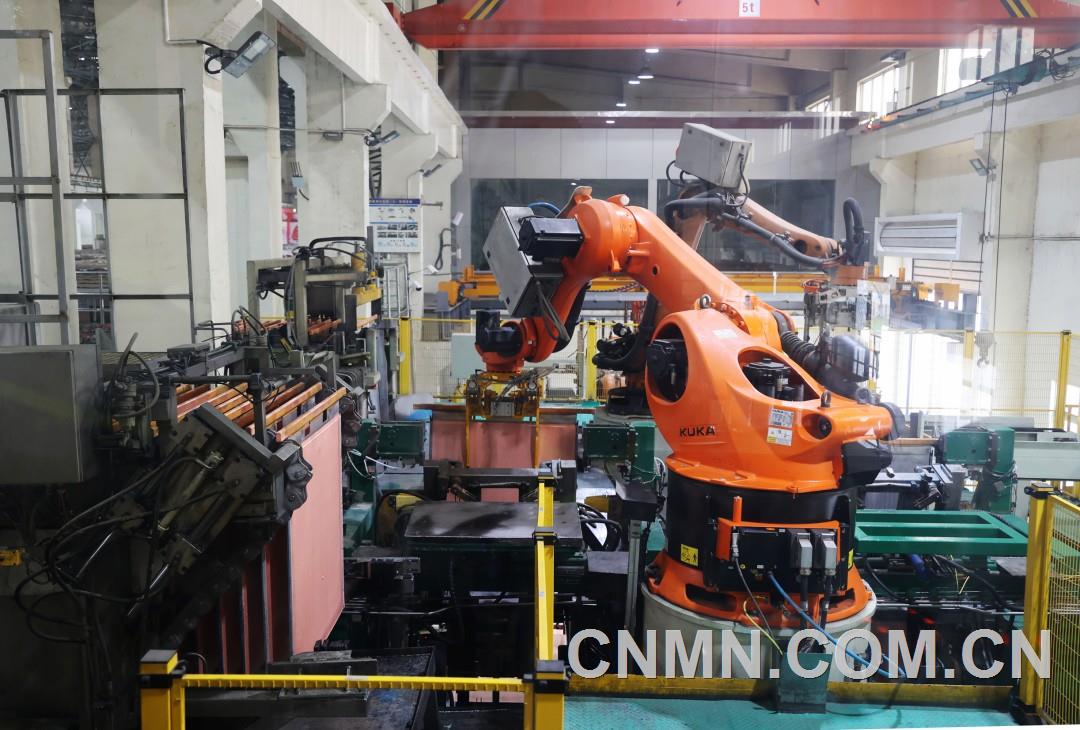 銅陵有色金冠銅業(yè)分公司電解車間機器撥片